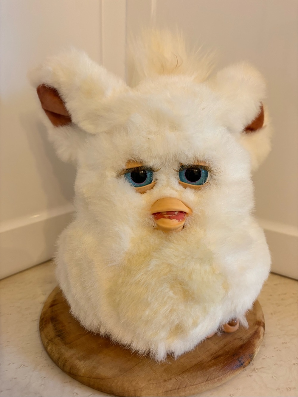 Furby 2005 Marshmallow White&Cream with Blue Eyes Non-Working.